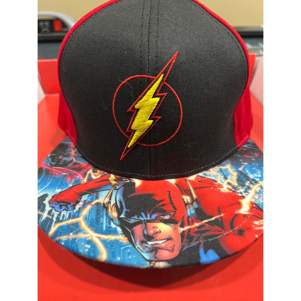 DC Comics Originals The Flash Kids Snapback Hat Red Black Comic Print Brim Cap